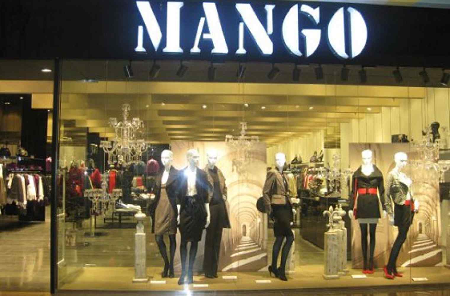 Mango will be represented in Shopping and entertainment center Respublika in absolutely new, unique format