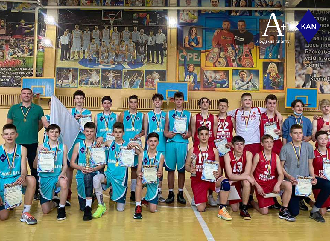 Наша баскетбольная команда «Акулы» завоевали золото на чемпионате Киева