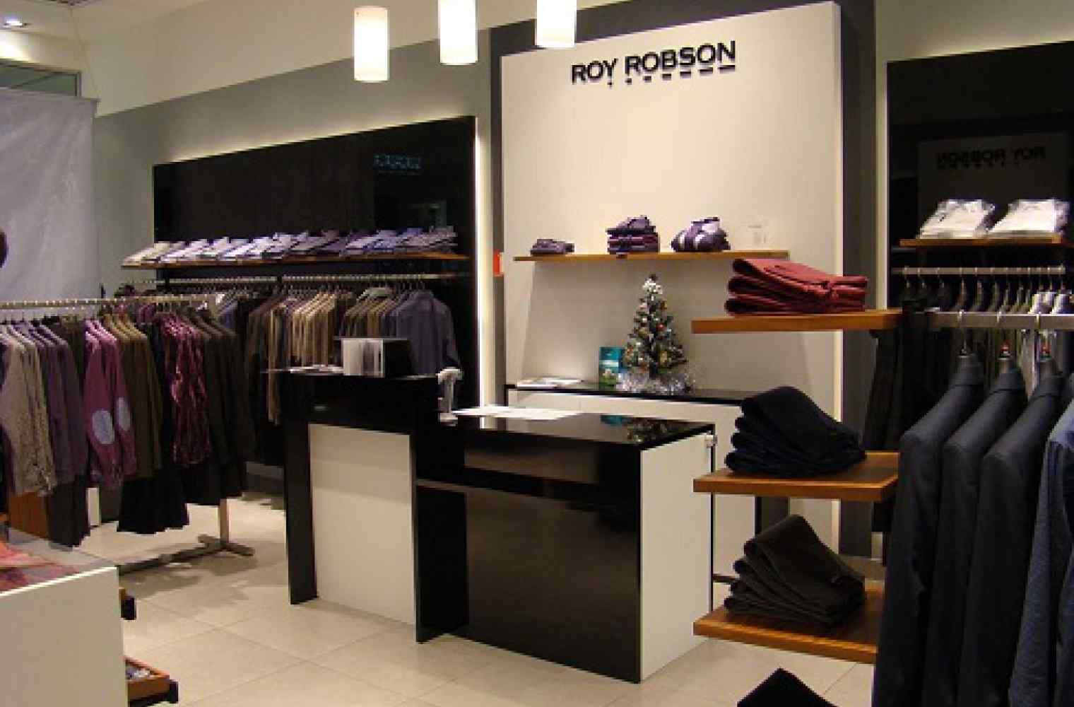 European men’s wear shop Roy Robson will be opened in Shopping and entertainment center Respublika